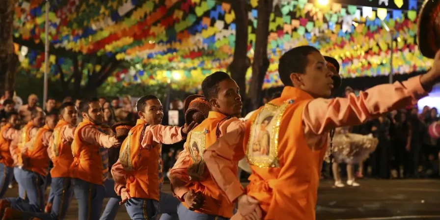 Arraial é a recriação de uma aldeia temporária e sagrada