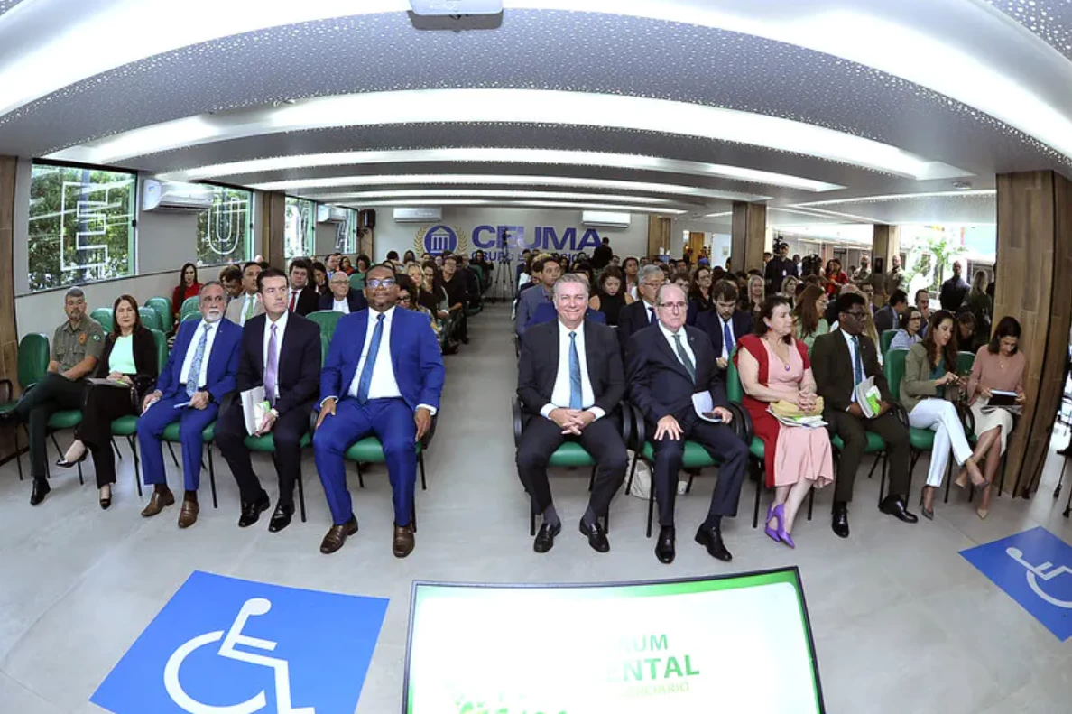 Realizado na Universidade Ceuma, o evento reuniu representantes da magistratura local e nacional para discutir temas ambientais (Foto: Ribamar Pinheiro).