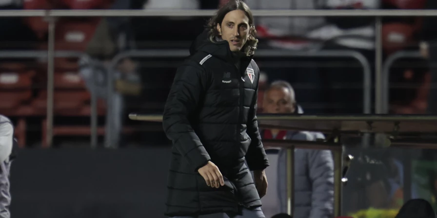 Luis Zubeldía não é mais técnico do São Paulo.
