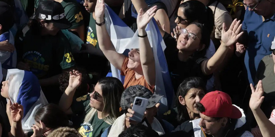 A 33ª Marcha Para Jesus foi realizada nesta quinta-feira (19), em São Paulo. (Paulo Pinto / Agência Brasil)