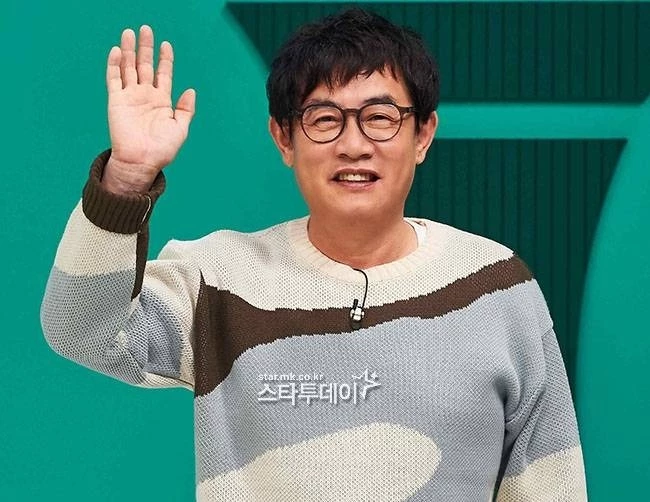 Comediante Lee Kyung Kyu é autuado por dirigir sob efeito de drogas. (Foto: Star Today DB)