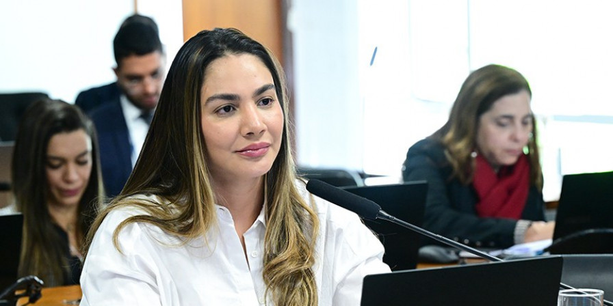 Senadora maranhense deu parecer favorável ao projeto. (Geraldo Magela/Agência Senado)
