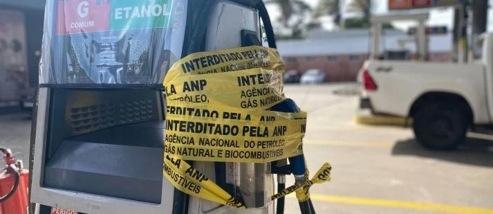 Consumidores que identificarem irregularidades em postos de combustíveis podem denunciar.