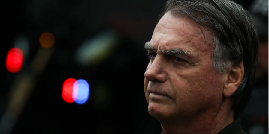 Bolsonaro faz nova cirurgia