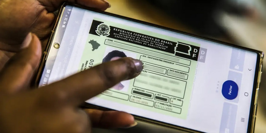 Renovação automática da CNH beneficia 323 mil