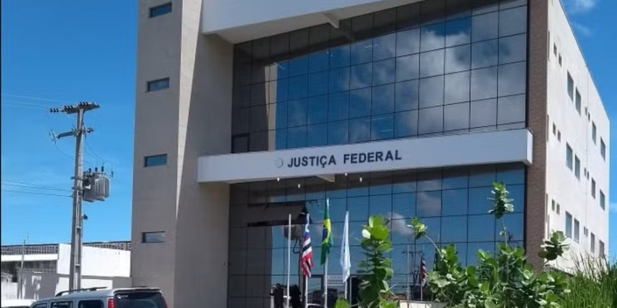 Obras suspensas em APA