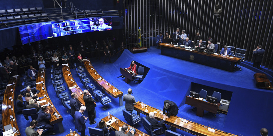 CAE cria grupo para investigar Banco Master