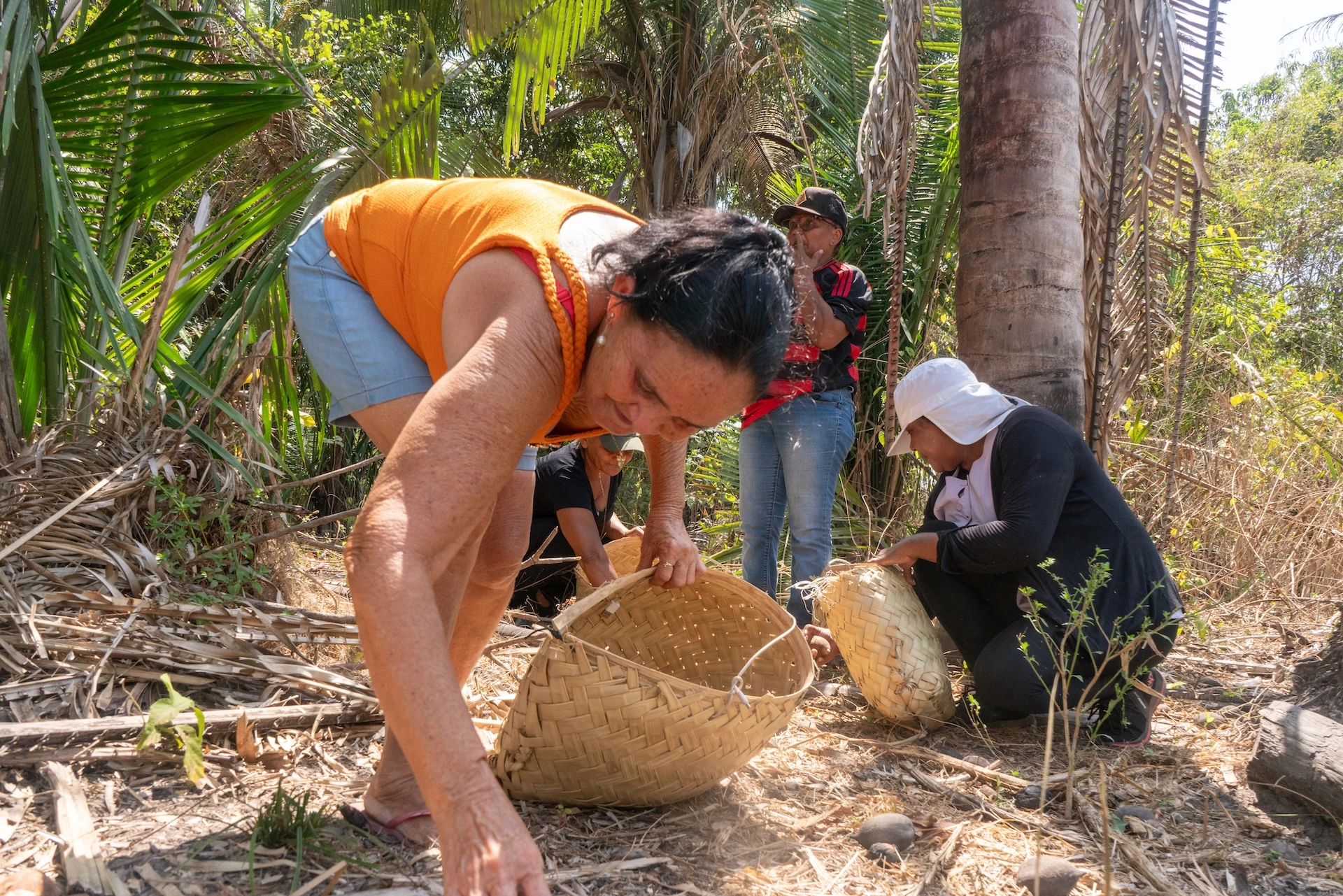 Para as mulheres da Quilombás, o babaçu é fonte de renda e orgulho. (Foto: Ana Angelotti)