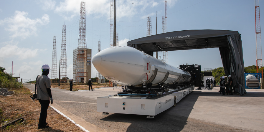 Lançamento de foguete adiado