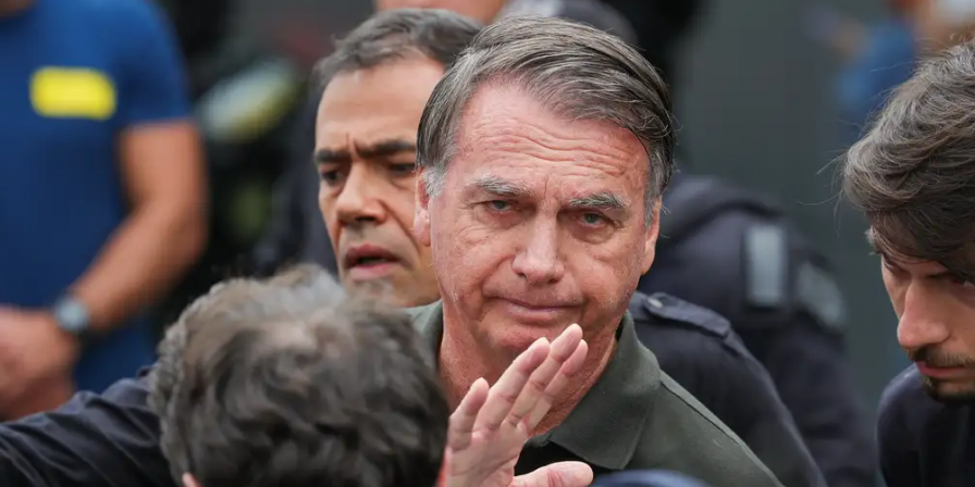 Bolsonaro após cirurgia