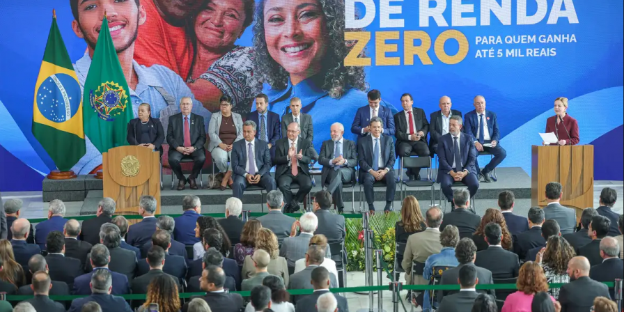 Ausência de Motta e Alcolumbre marca sanção de isenção do IR em Brasília