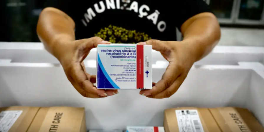 Maranhão recebe 25,4 mil doses do primeiro lote da vaci....
