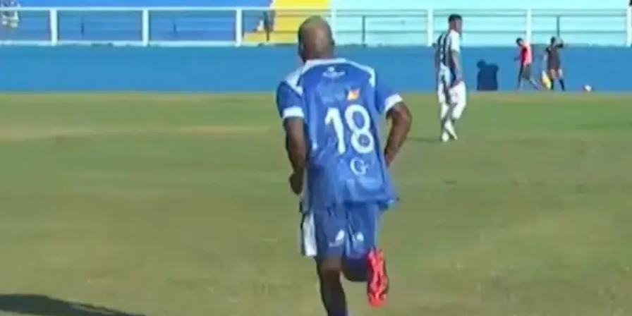 Inusitado no Carioca: Jogador com tornozeleira eletrônica entra em campo na final da Série B2