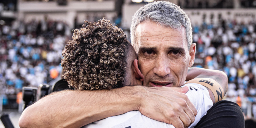 Santos vence Cruzeiro