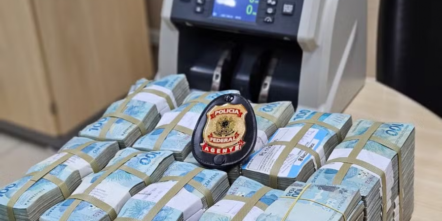 PF apreende R$ 1 milhão