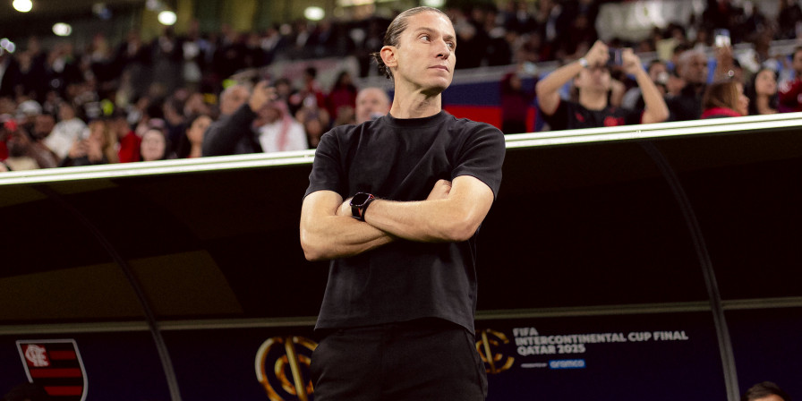 Filipe Luís evita falar sobre futuro