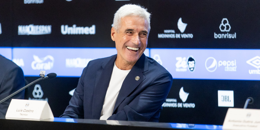 Luís Castro é apresentado