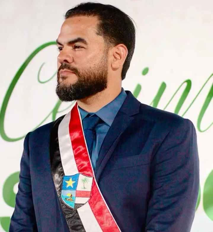 Paulo Curió retoma a Prefeitura de Turilândia após decisão de Alexandre de Moraes que suspendeu o afastamento cautelar do prefeito.