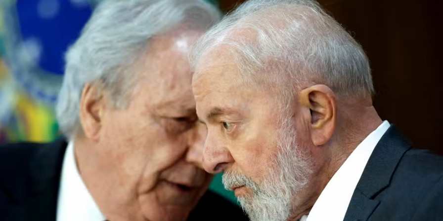 Lula Avalia Momento para Ministério da Segurança