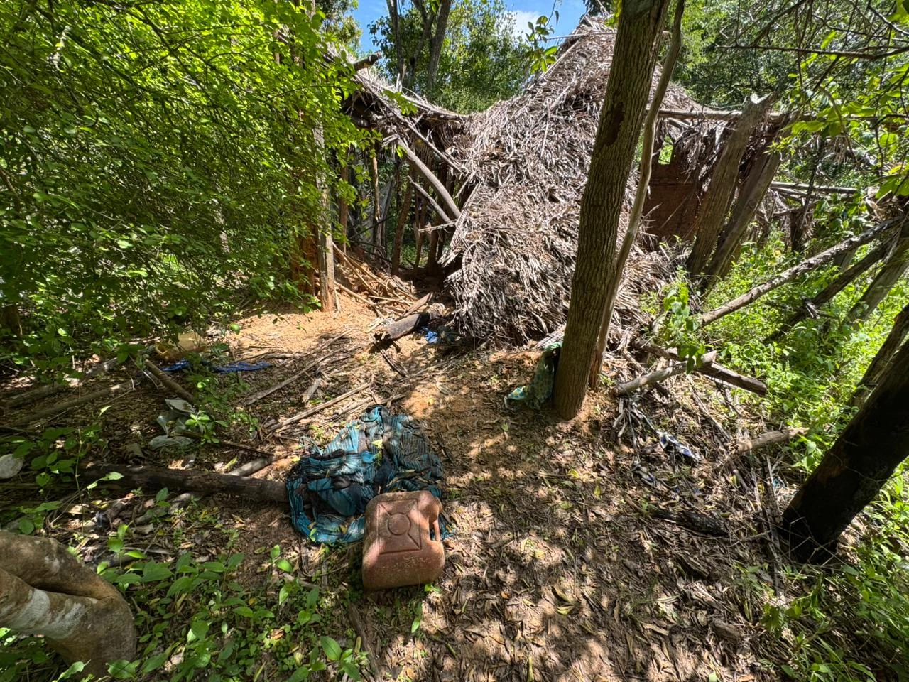 Durante as buscas, a criança também esteve em uma cabana conhecida como “casa caída”. (Foto: divulgação / SSP-MA)