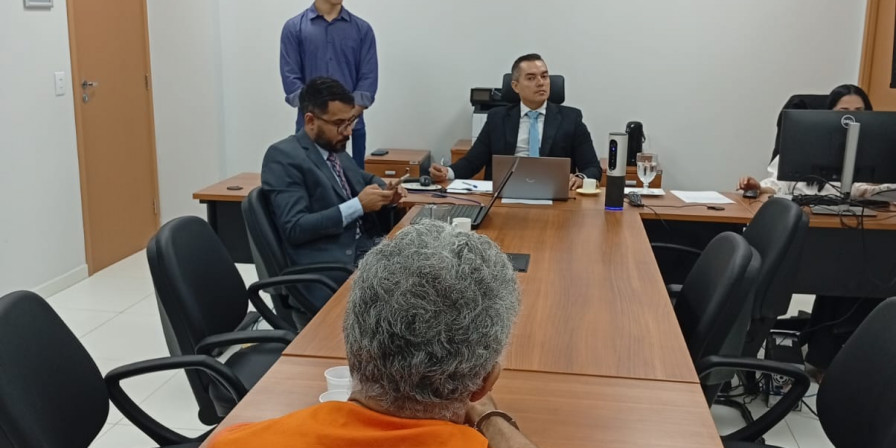 Homem vai a júri por matar vizinha