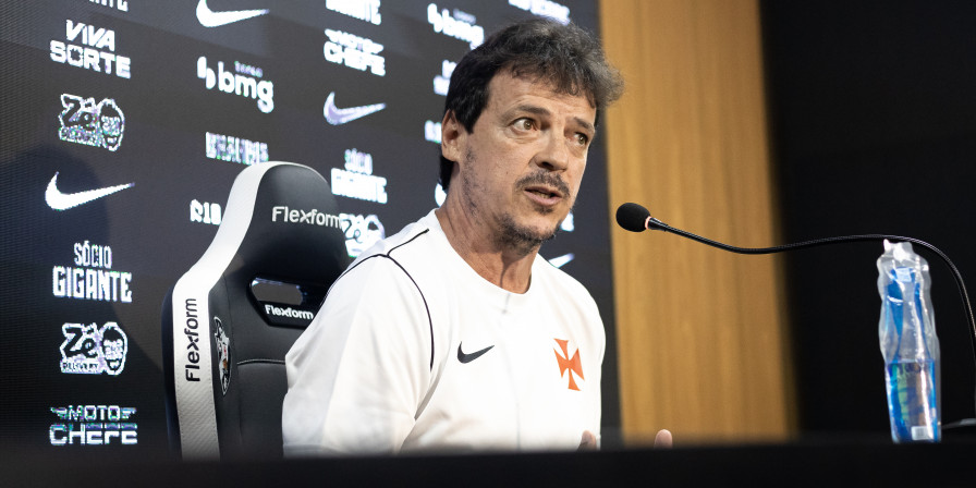 Vasco demite técnico Fernando Diniz