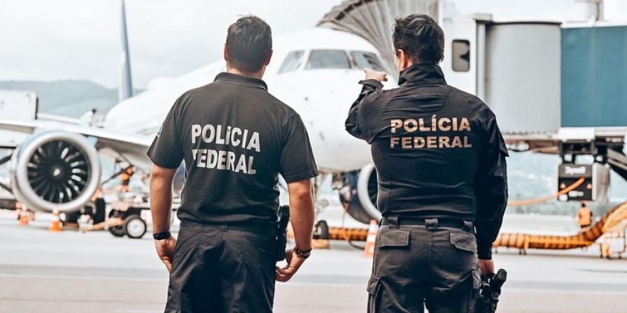 Passageiro preso com 12kg de cocaína