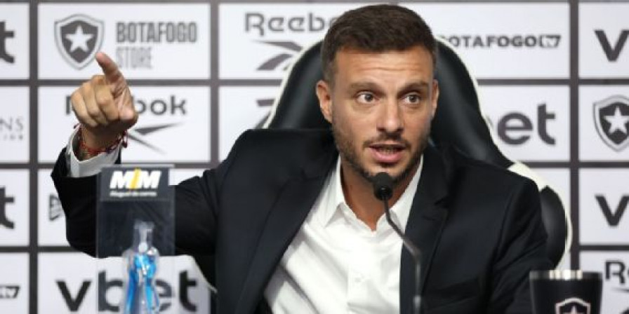 Anselmi assume Botafogo