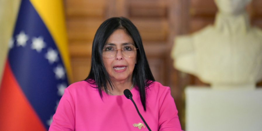 Venezuela: Delcy critica 'ordens de Washington'