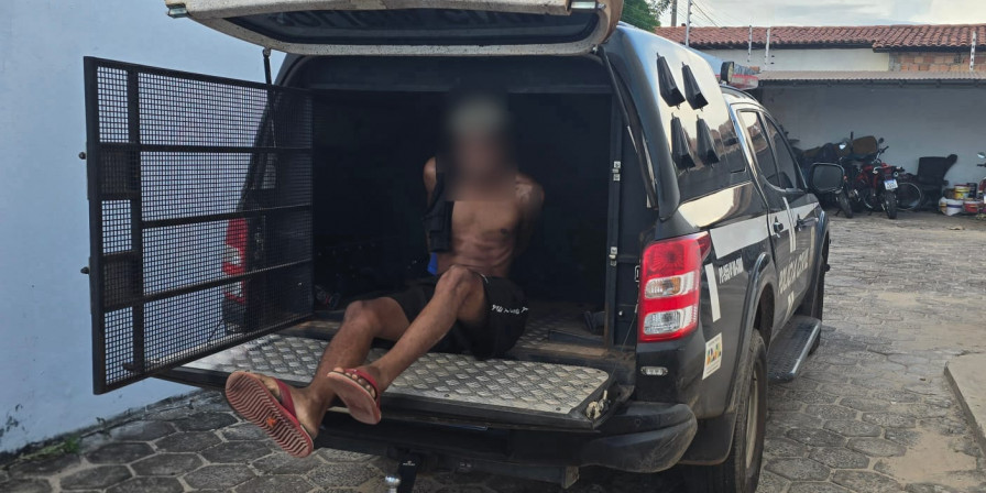 Homem condenado por roubo à mão armada preso