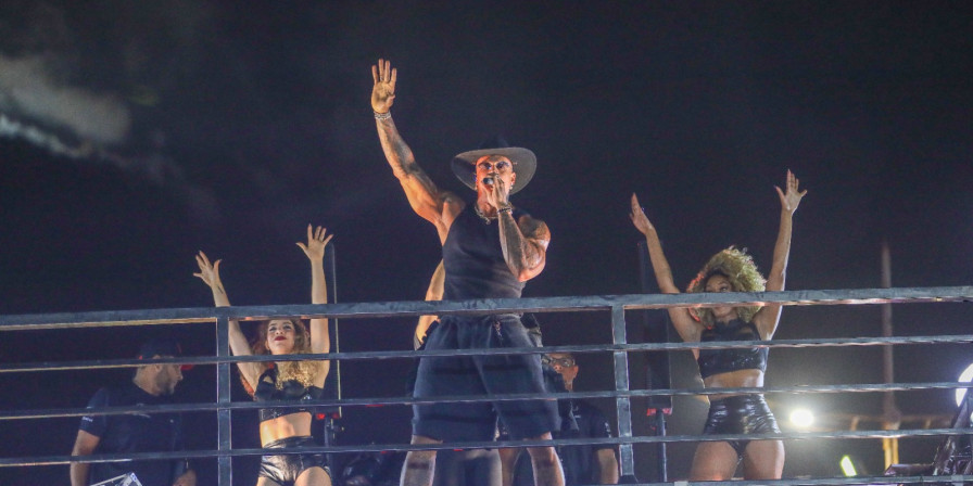 Léo Santana Animou Multidão