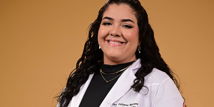 Ex-aluna do Ceuma conquista 1º lugar