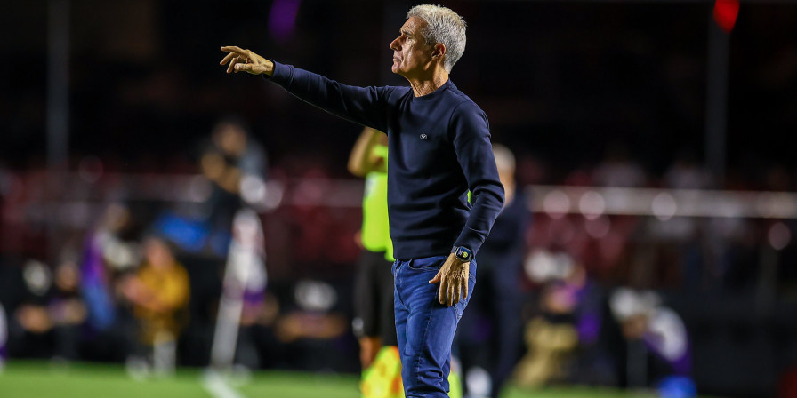 Luís Castro assume derrota do Grêmio