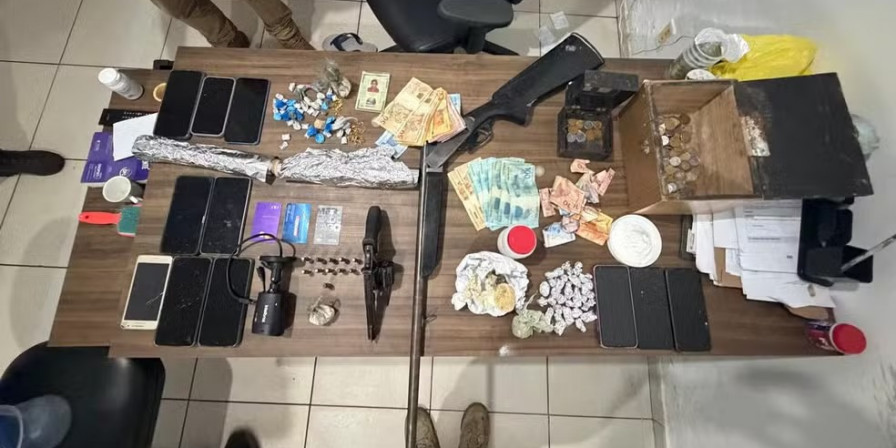 Seis presos por tráfico em Presidente Dutra