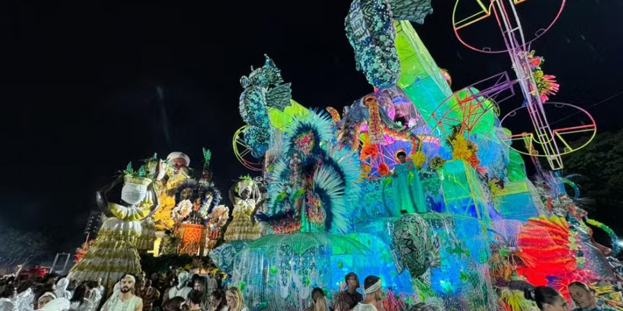 Atrasos e problemas no Carnaval de São Paulo