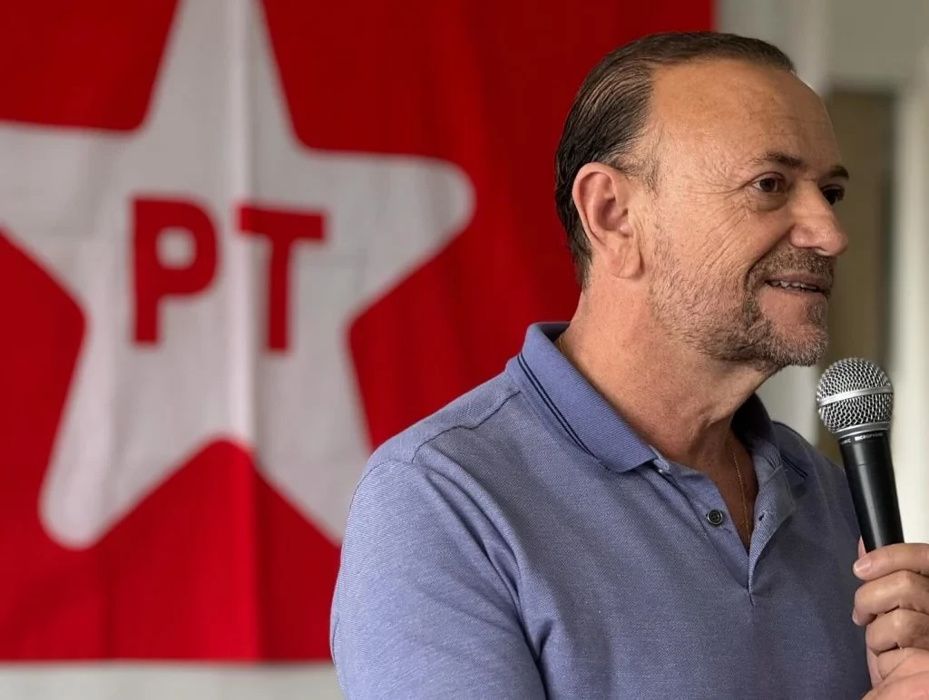 Presidente do PT, Edinho Silva, diz que debate da Globo seria “escárnio” contra Lula e nega favorecimento de ministra do TSE.