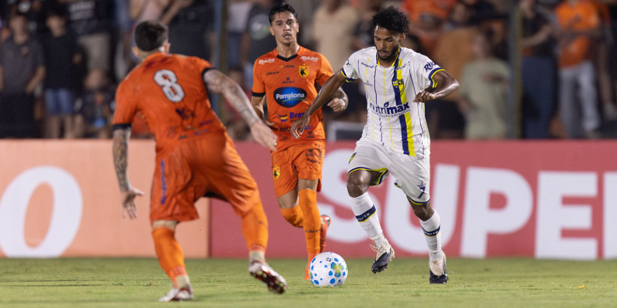 Santa Catarina vence IAPE