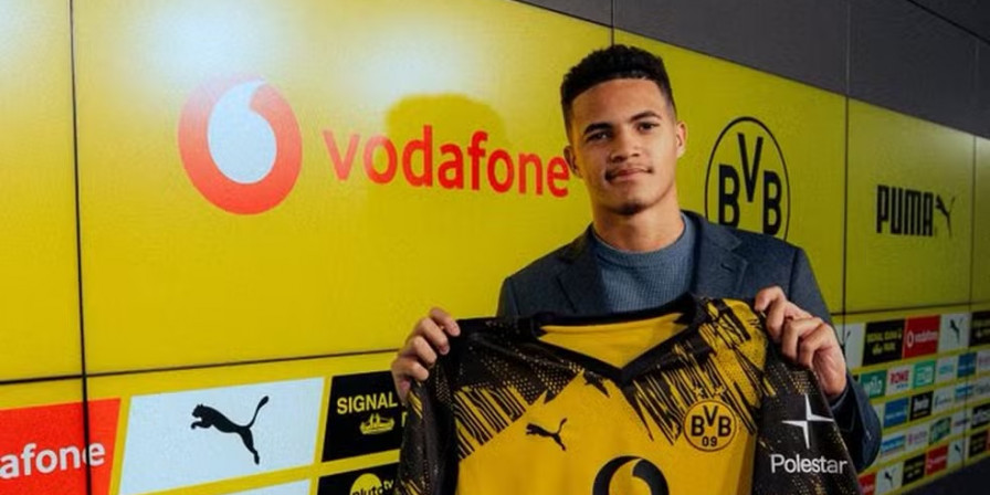 Borussia Dortmund oficializa compra de Kauã Prates, joia do Cruzeiro, por 12 milhões de euros