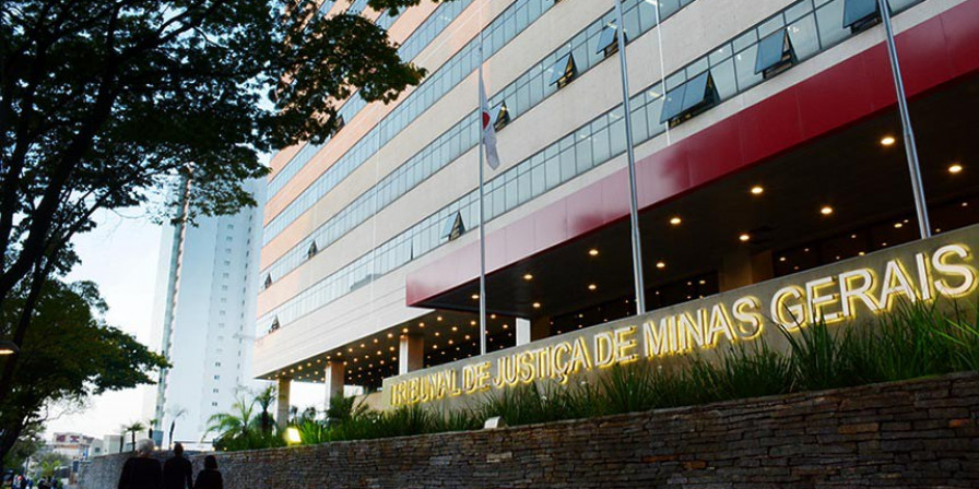Senadoras repudiam decisão do TJMG