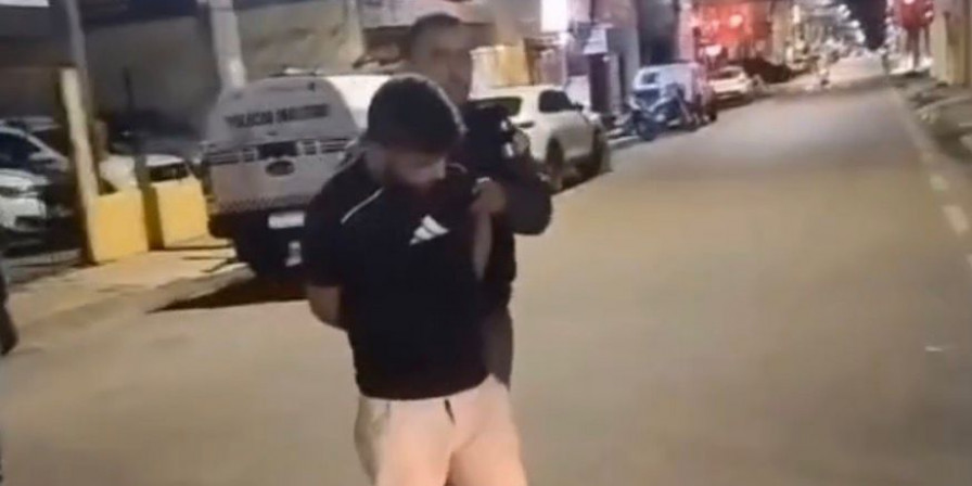 Homem preso por incendiar casa da ex