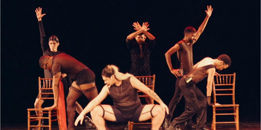 Escola de Teatro Promove Atividades