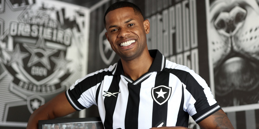 Júnior Santos retorna ao Botafogo