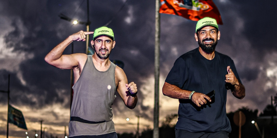 A ação criativa para corredores na Avenida Litorânea