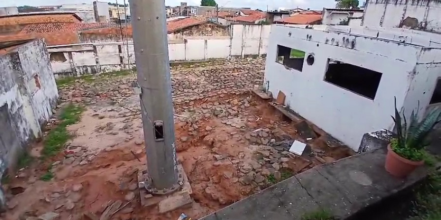 Desabamento Iminente no João Paulo