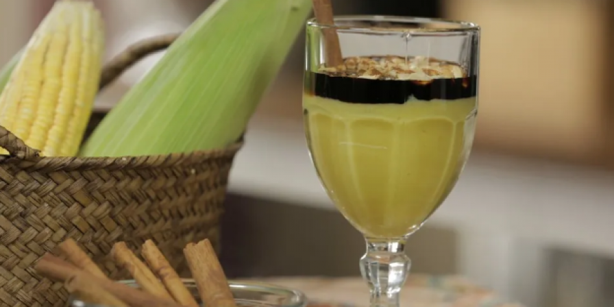 Canjica de Milho com Calda de Chocolate