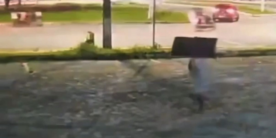 Homem preso com TV furtada