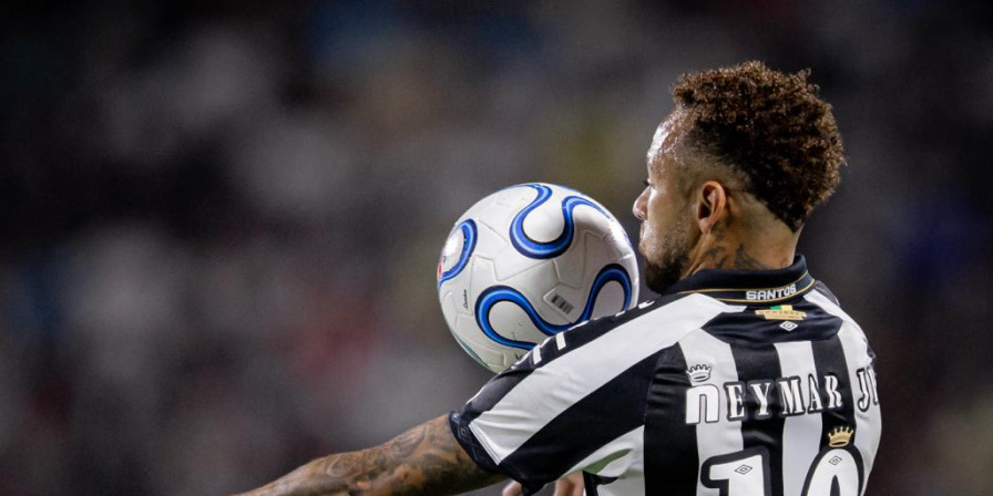 Neymar pede desculpas a Robinho Jr. após desentendimento em treino do Santos