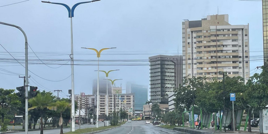 Neblina encobre São Luís