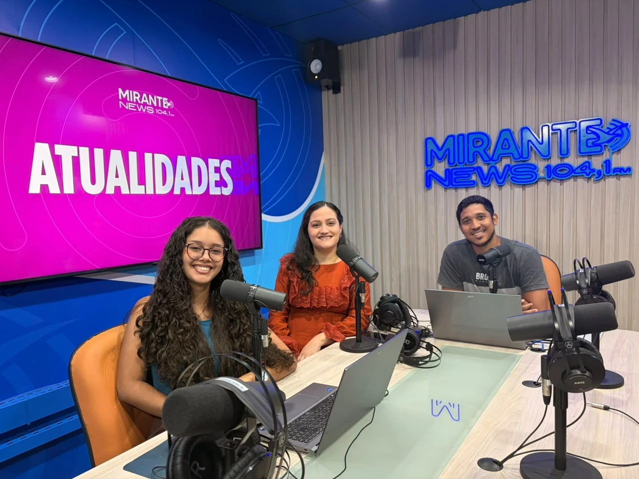 Clayrtha Gonçalves em entrevista ao Atualidades, com Marcelo Rodrigues e Anna Clara Dias.