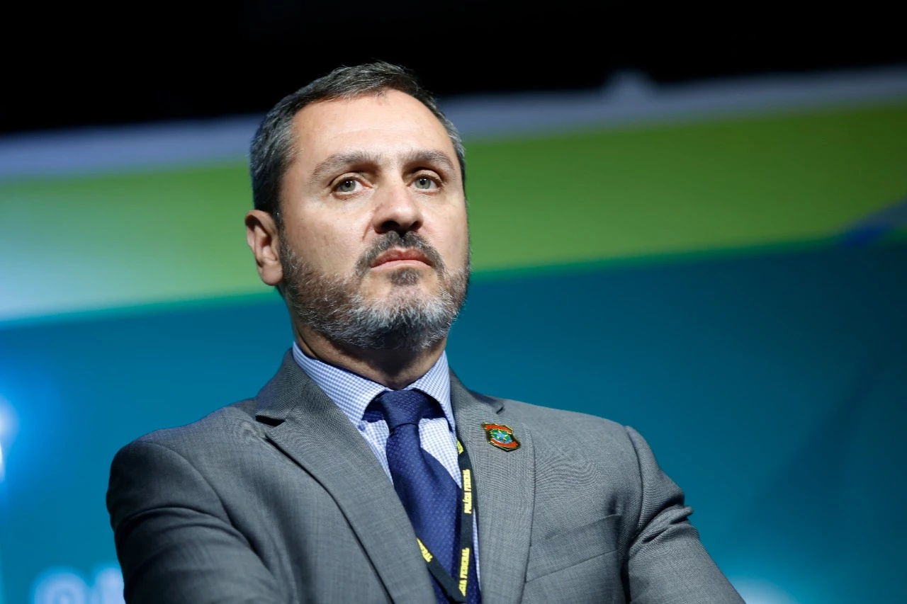 André Mendonça determina afastamento de Andrei Rodrigues da PF e investiga relatórios de inteligência produzidos pela corporação.